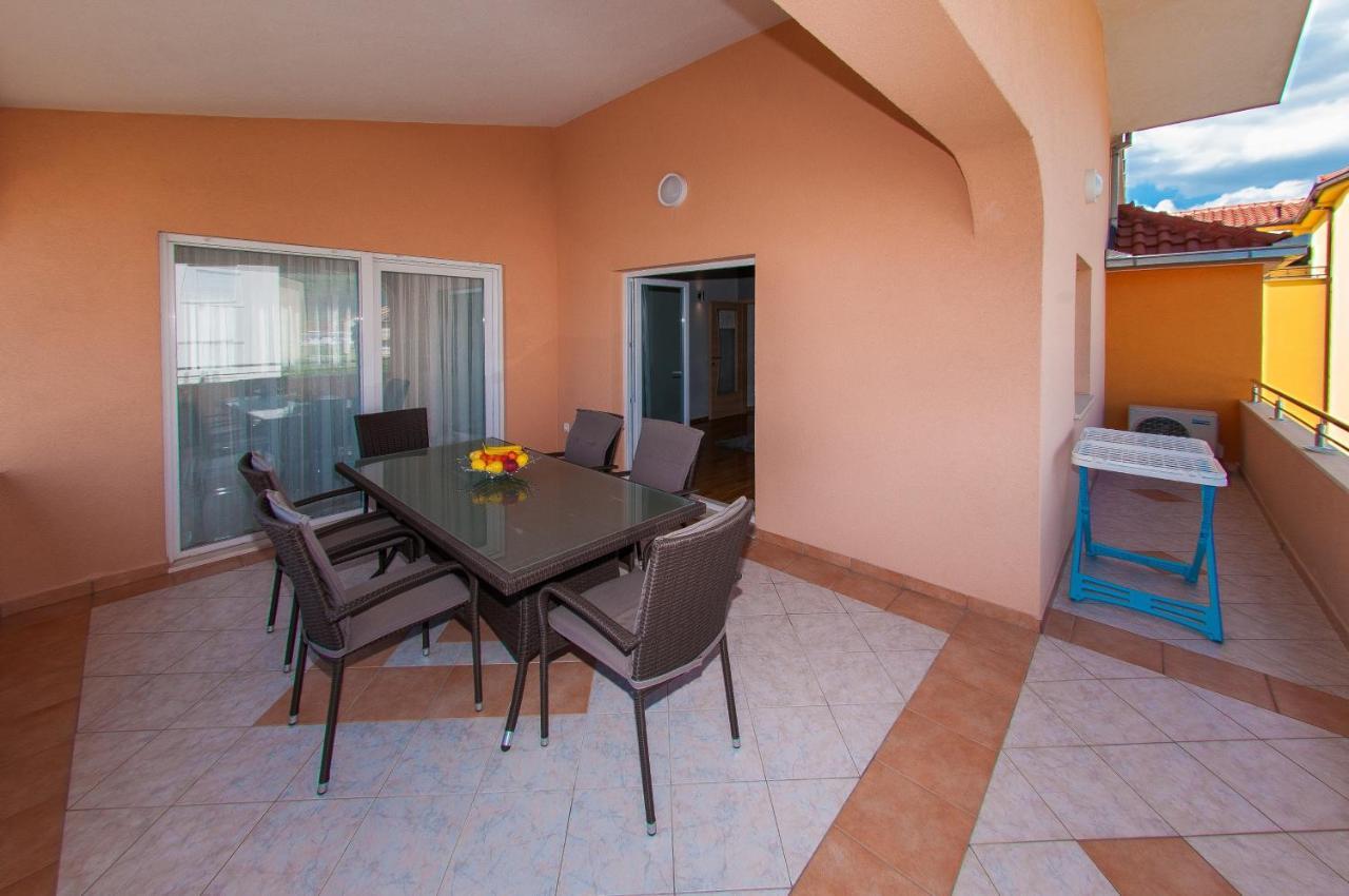 Apartments Anita Stobrec Luaran gambar